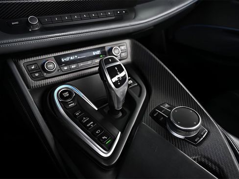 Used 2019 BMW i8 Roadster image 23