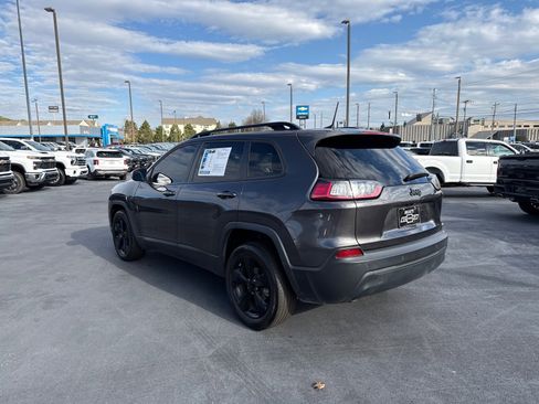 Used 2021 Jeep Cherokee Altitude image 5