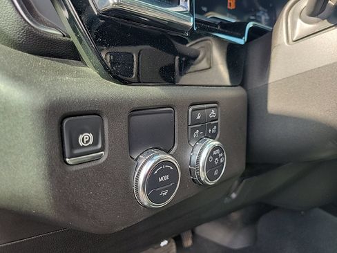 Used 2025 GMC Sierra 1500 SLT RWD image 27