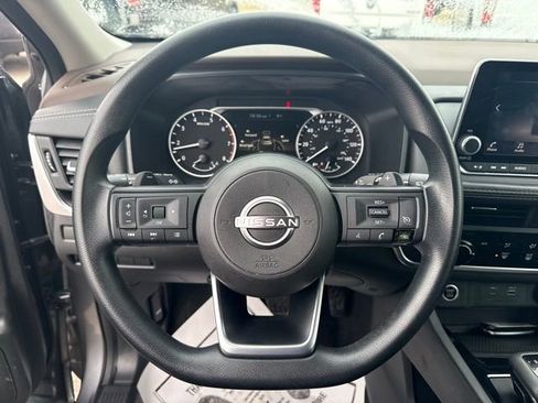 Used 2023 Nissan Rogue S image 23