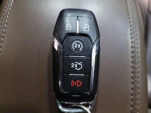 Used 2016 Lincoln MKC Reserve w/ Lincoln MKC Climate Package AWD/4WD image 32
