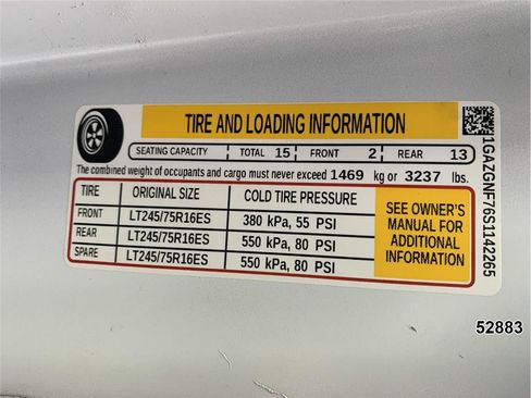 Used 2025 Chevrolet Express 3500 LS RWD image 15