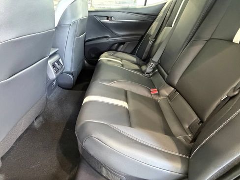 Used 2026 Toyota Camry Hybrid FWD image 28