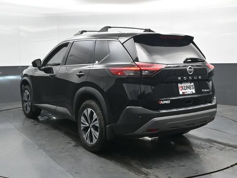Used 2021 Nissan Rogue SV w/ Premium Package AWD/4WD image 10