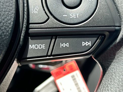Used 2025 Toyota RAV4 LE AWD/4WD image 16