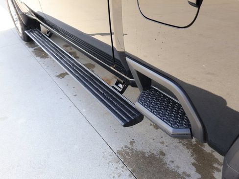 Certified 2023 Chevrolet Silverado 3500 High Country AWD/4WD image 10