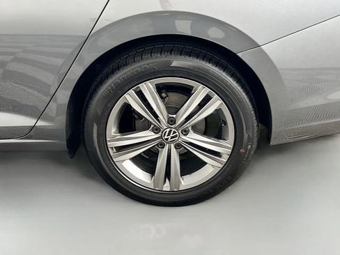 Used 2024 Volkswagen Jetta SE image 34