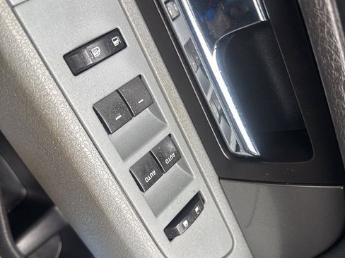 Used 2012 Ford F150 XLT w/ XLT Custom Pkg image 12