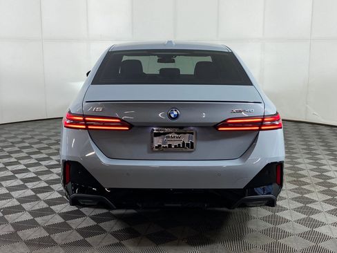 Certified 2025 BMW i5 xDrive40 w/ M Sport Package image 10