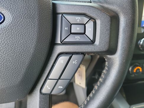 Used 2019 Ford F150 XLT w/ Equipment Group 302A Luxury AWD/4WD image 22