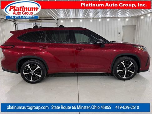 Used 2021 Toyota Highlander XSE FWD image 6
