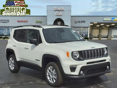 New 2023 Jeep Renegade Latitude w/ Premium Group