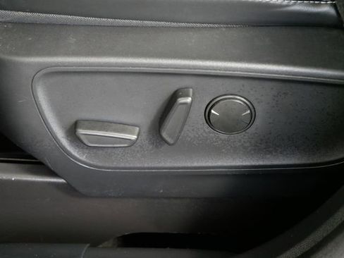 Certified 2025 Ford Escape Platinum AWD/4WD image 16