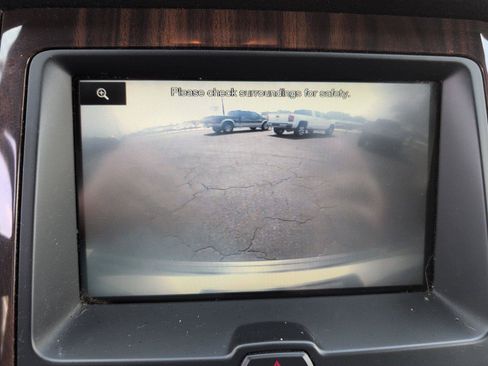 Used 2015 Ford Expedition Platinum RWD image 17