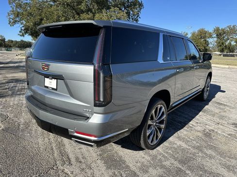 New 2026 Cadillac Escalade ESV Luxury w/ Touring Package image 5