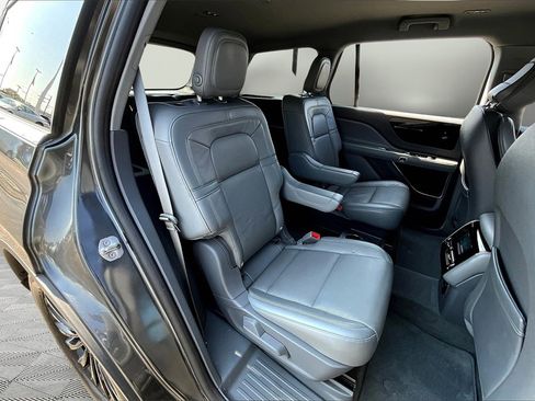Used 2020 Lincoln Aviator Reserve image 27