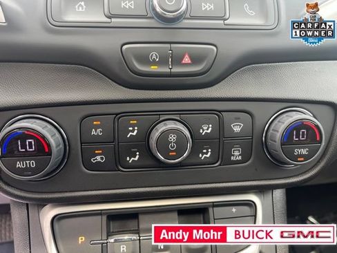 Used 2024 GMC Terrain SLE w/ Driver Convenience Package FWD image 34