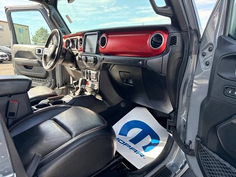 Used 2018 Jeep Wrangler Unlimited Rubicon AWD/4WD image 24