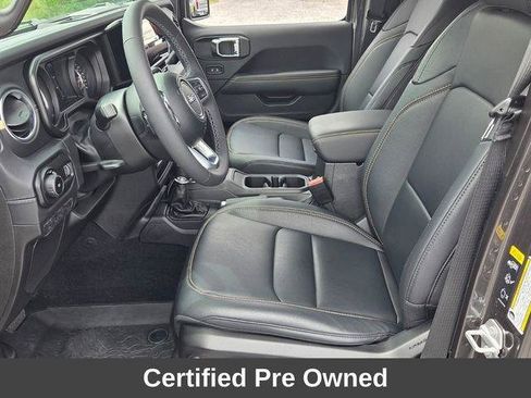 Used 2025 Jeep Wrangler Unlimited Sahara AWD/4WD image 10