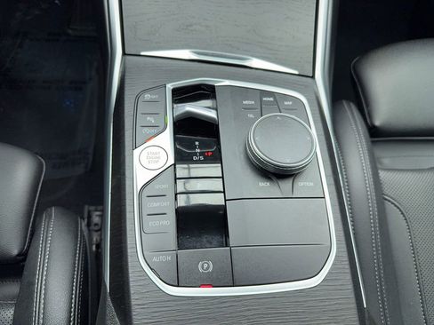 Used 2024 BMW 330i Sedan w/ Convenience Package image 27