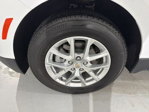 Used 2022 Chevrolet Equinox LT image 4