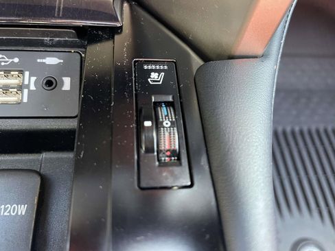 Used 2021 Lexus GX 460 Premium w/ Premium Package image 29