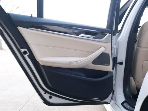 Used 2018 BMW 540i image 27