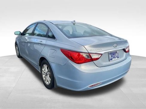Used 2011 Hyundai Sonata GLS w/ Popular Equipment Pkg 2 FWD image 3