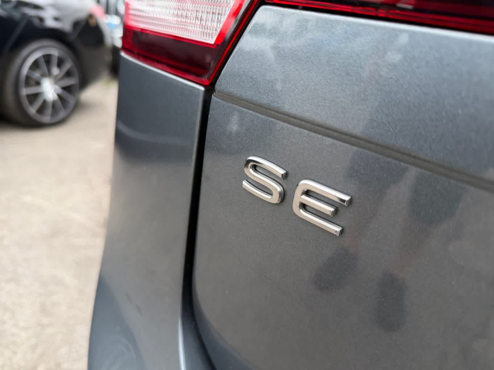 Used 2023 Volkswagen Tiguan SE FWD image 21