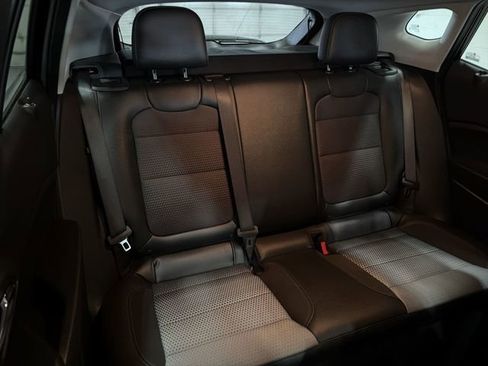 Certified 2025 Chevrolet Trax LT w/ LT Convenience Package image 16