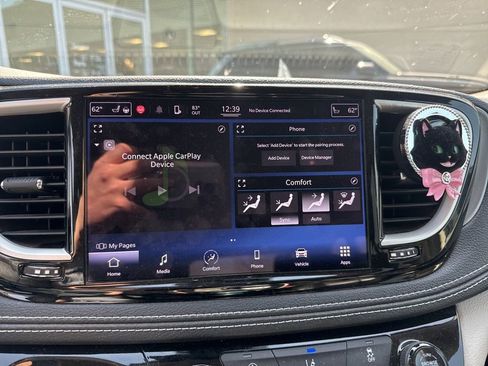 Used 2022 Chrysler Pacifica Touring-L image 7