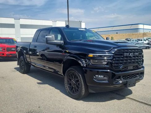 Used 2026 RAM 2500 Limited AWD/4WD image 3