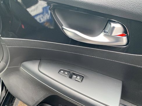 Certified 2023 Kia Forte GT-Line image 12