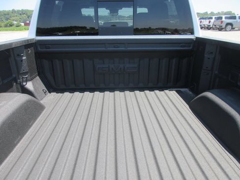 New 2026 GMC Sierra 1500 AT4 w/ AT4 Premium Package AWD/4WD image 6