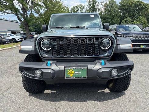 Used 2024 Jeep Wrangler Unlimited AWD/4WD image 2