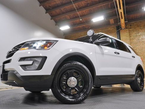 Used 2018 Ford Explorer 4WD Police Interceptor w/ Ready For The Road Package image 3