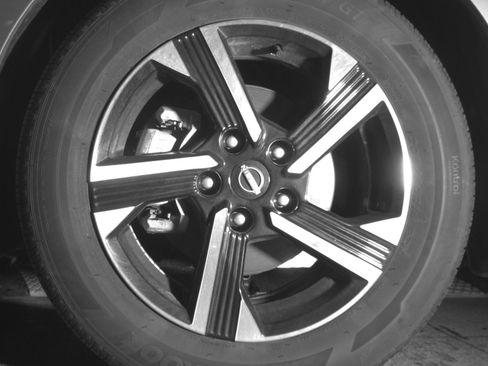 Used 2025 Nissan Sentra SV FWD image 12