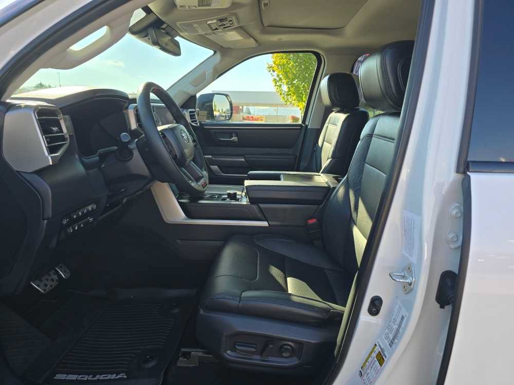 Used 2023 Toyota Sequoia Limited AWD/4WD image 9