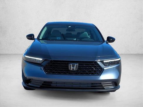 Used 2025 Honda Accord SE image 8