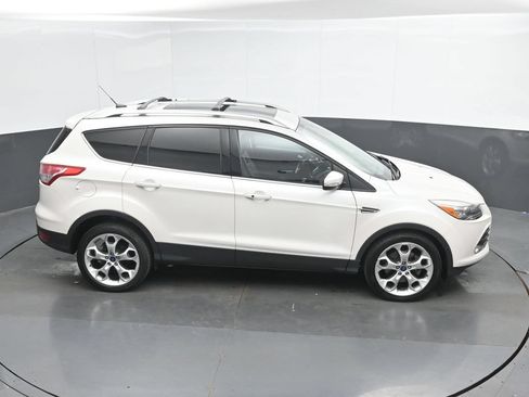 Used 2015 Ford Escape Titanium w/ Equipment Group 301A AWD/4WD image 35