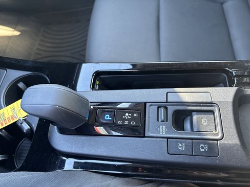 Used 2023 Toyota Prius XLE image 24