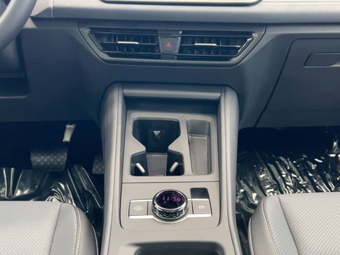 New 2026 Volkswagen Tiguan SE image 26