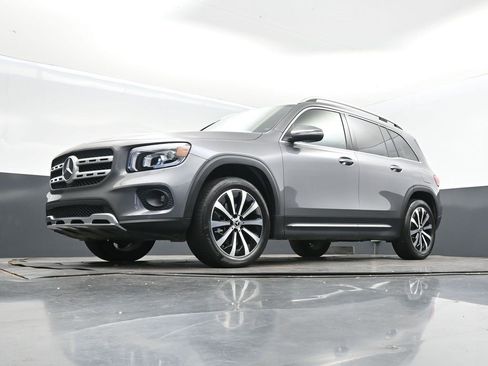 Used 2022 Mercedes-Benz GLB 250 GLB 250 image 38