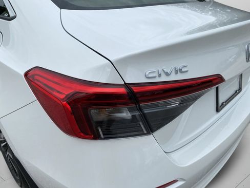 Used 2022 Honda Civic EX image 39