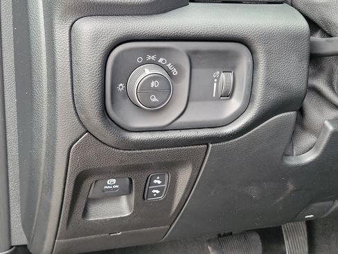 Used 2022 RAM 1500 Big Horn AWD/4WD image 25