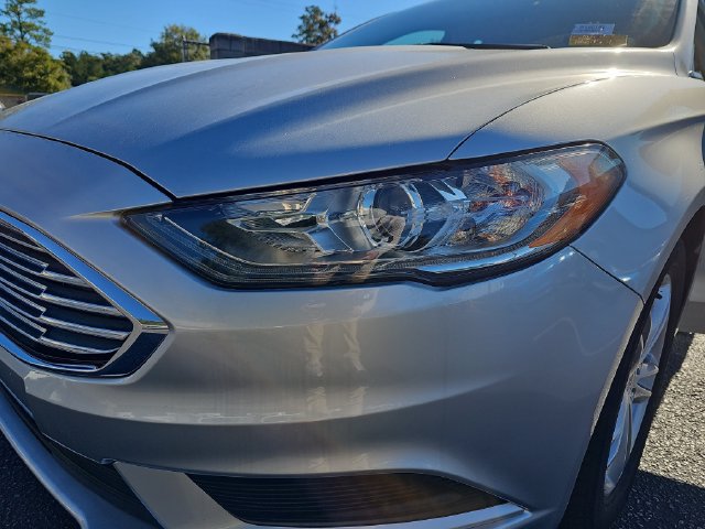 Used 2018 Ford Fusion SE FWD image 33
