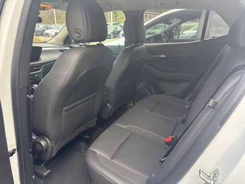 Used 2025 Buick Encore GX Preferred FWD image 37