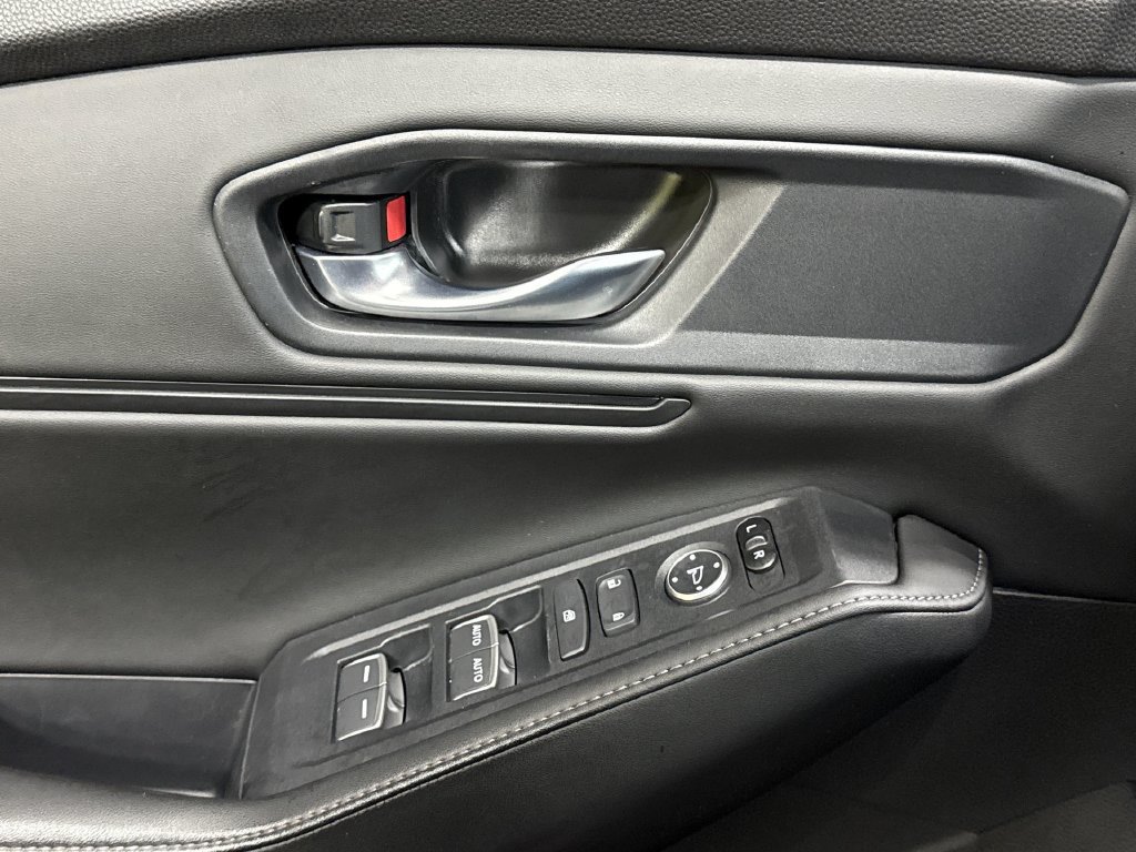 Used 2025 Honda Accord Sport image 7