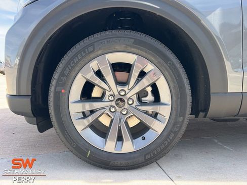 New 2026 Ford Explorer Active w/ Active Comfort Package image 9