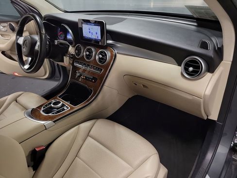 Used 2017 Mercedes-Benz GLC 300 image 25